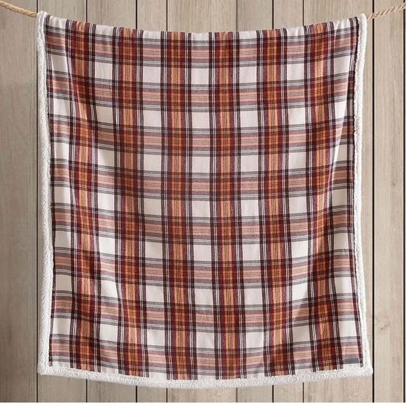 Eddie Bauer Reversible Sherpa Fleece Throw Blanket - Picture 2 of 4